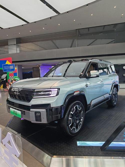 深圳271比亚迪方程豹硬派越野的爆款，英菲尼迪35周年与你共成长